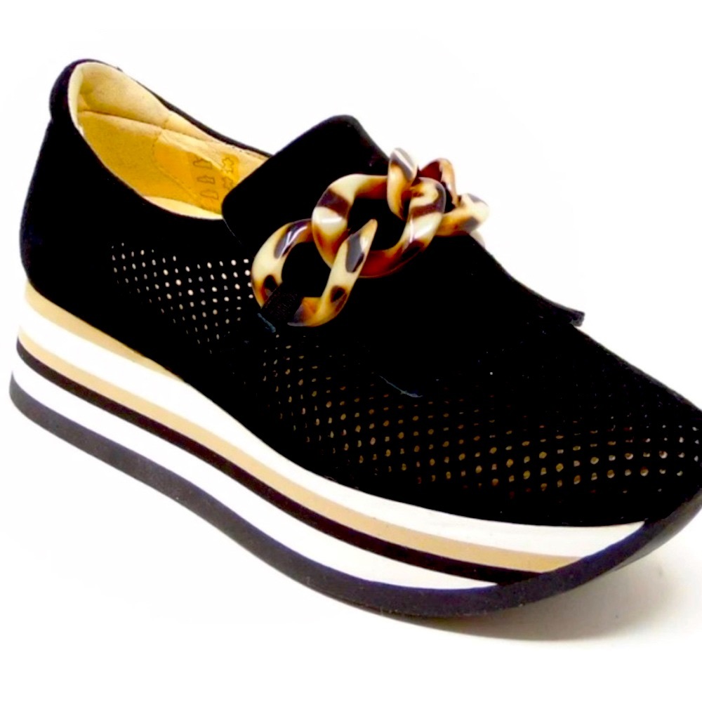 Softwaves Size 39- in excellent condition- orig. $350